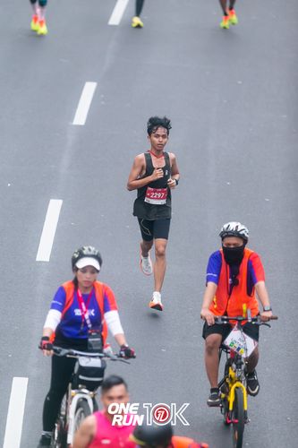 Race photo from ONE RUN 10K 2025