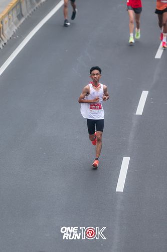 Race photo from ONE RUN 10K 2025