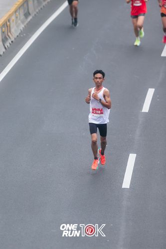 Race photo from ONE RUN 10K 2025