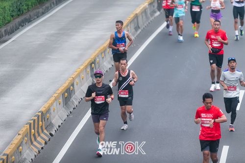 Race photo from ONE RUN 10K 2025