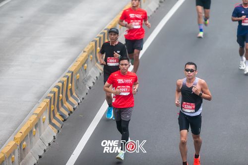 Race photo from ONE RUN 10K 2025