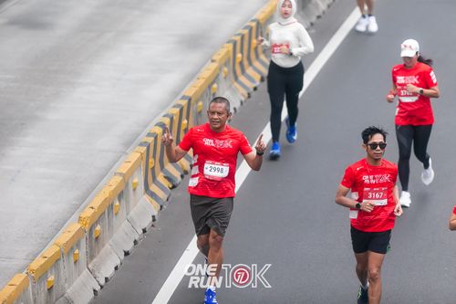 Race photo from ONE RUN 10K 2025