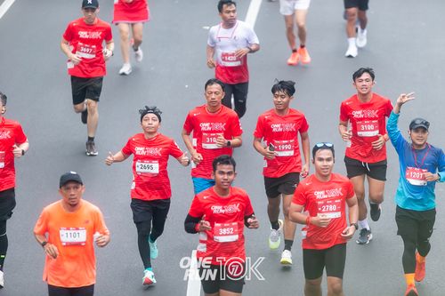 Race photo from ONE RUN 10K 2025