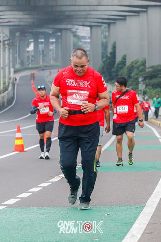 Race photo from ONE RUN 10K 2025