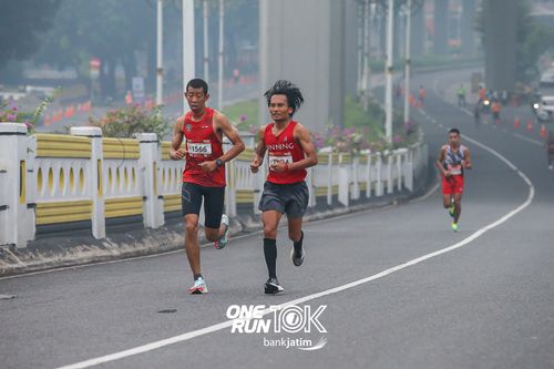 Race photo from ONE RUN 10 K