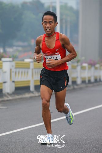 Race photo from ONE RUN 10 K
