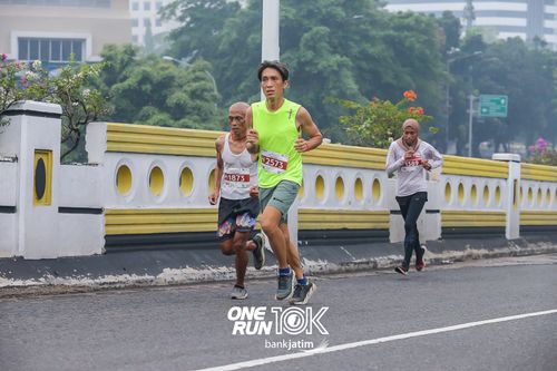 Race photo from ONE RUN 10 K