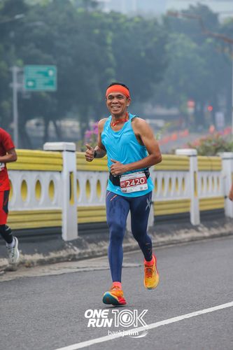Race photo from ONE RUN 10 K