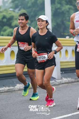 Race photo from ONE RUN 10 K