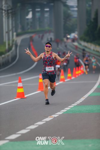 Race photo from ONE RUN 10K 2025