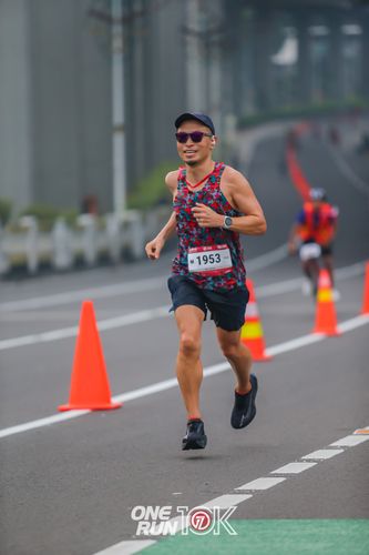 Race photo from ONE RUN 10K 2025