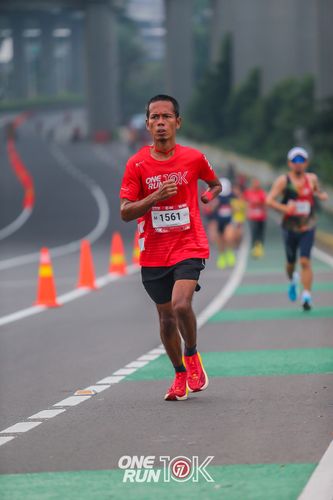 Race photo from ONE RUN 10K 2025