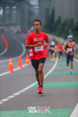 Race photo from ONE RUN 10K 2025