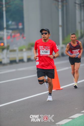 Race photo from ONE RUN 10K 2025