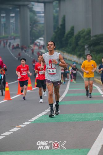 Race photo from ONE RUN 10K 2025