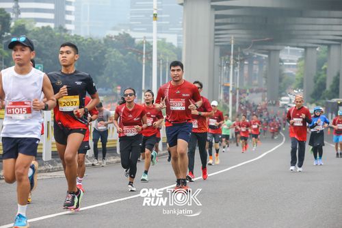 Race photo from ONE RUN 10 K