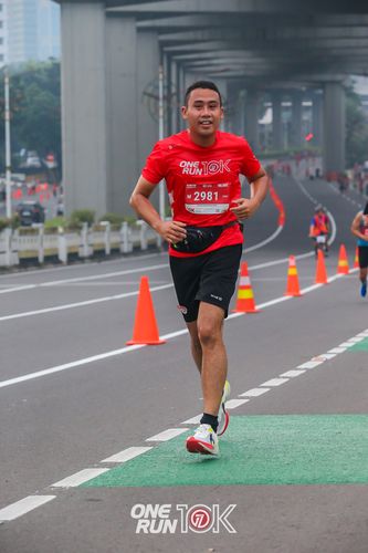 Race photo from ONE RUN 10K 2025