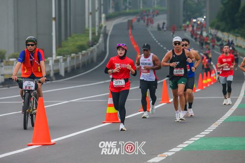 Race photo from ONE RUN 10K 2025