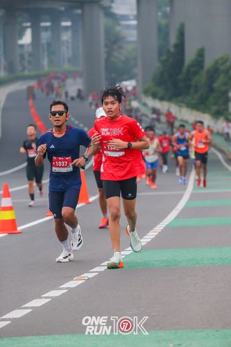 Race photo from ONE RUN 10K 2025