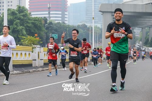 Race photo from ONE RUN 10 K