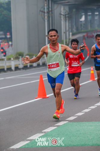 Race photo from ONE RUN 10K 2025