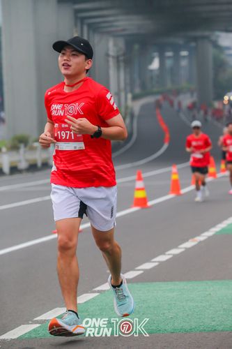 Race photo from ONE RUN 10K 2025