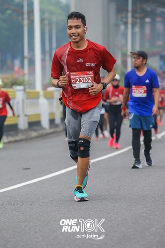 Race photo from ONE RUN 10 K