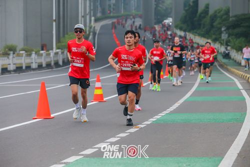 Race photo from ONE RUN 10K 2025