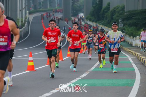 Race photo from ONE RUN 10K 2025