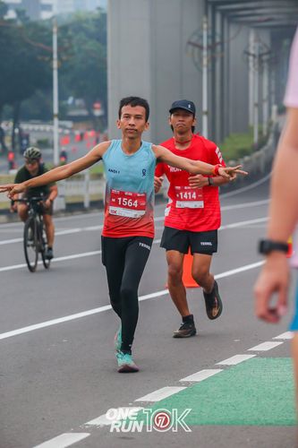 Race photo from ONE RUN 10K 2025