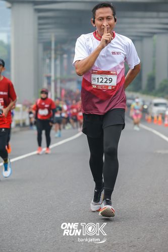 Race photo from ONE RUN 10 K