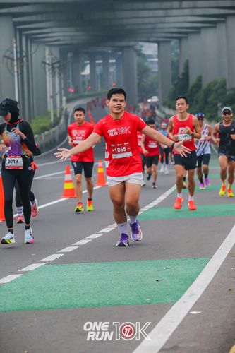 Race photo from ONE RUN 10K 2025