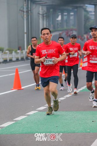 Race photo from ONE RUN 10K 2025