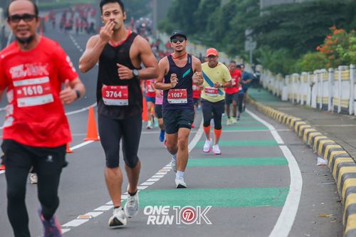 Race photo from ONE RUN 10K 2025