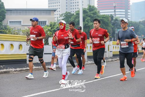 Race photo from ONE RUN 10 K