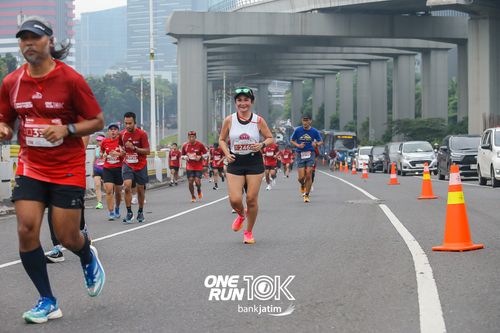Race photo from ONE RUN 10 K