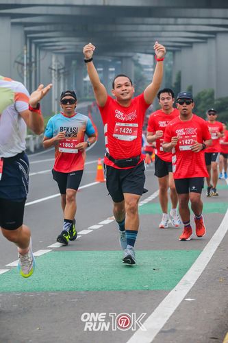 Race photo from ONE RUN 10K 2025
