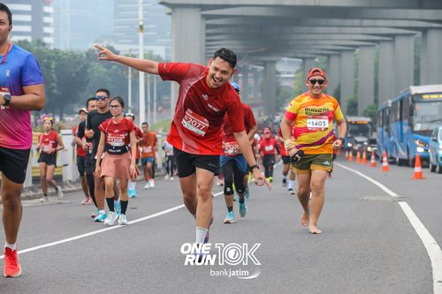 Race photo from ONE RUN 10 K