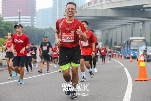 Race photo from ONE RUN 10 K