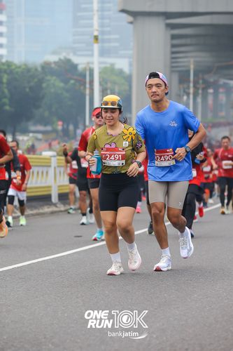 Race photo from ONE RUN 10 K