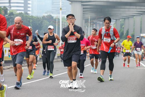 Race photo from ONE RUN 10 K
