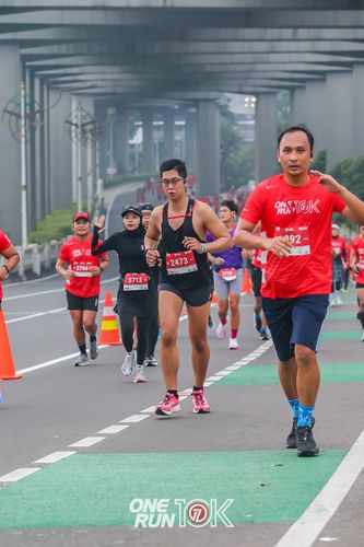 Race photo from ONE RUN 10K 2025