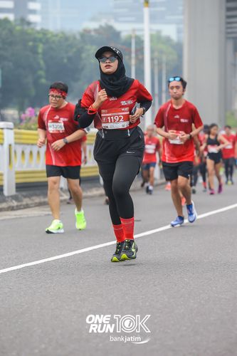 Race photo from ONE RUN 10 K