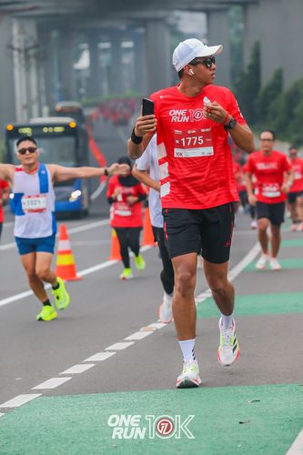 Race photo from ONE RUN 10K 2025