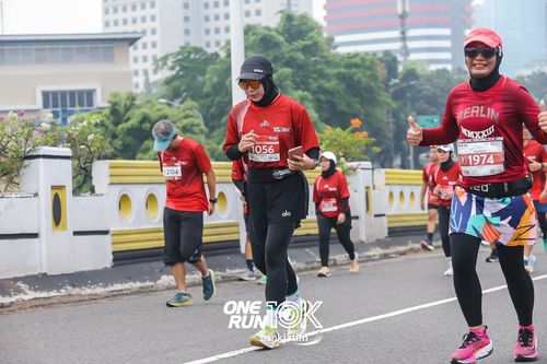 Race photo from ONE RUN 10 K