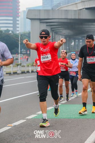 Race photo from ONE RUN 10K 2025