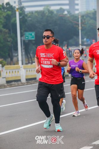 Race photo from ONE RUN 10K 2025
