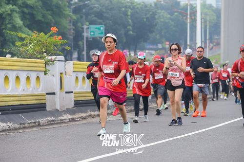 Race photo from ONE RUN 10 K