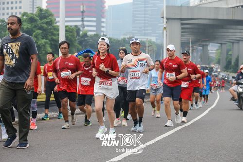Race photo from ONE RUN 10 K