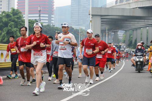 Race photo from ONE RUN 10 K